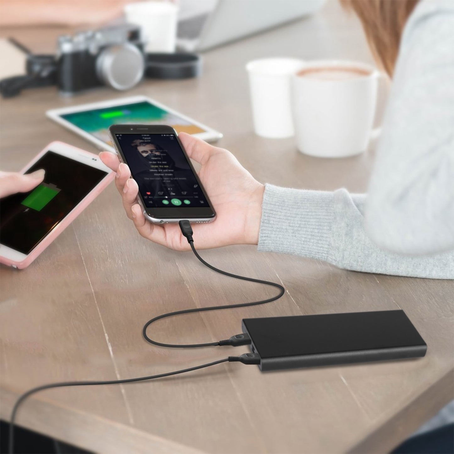 20 000 mAh Dual‑USB Power Bank – LCD & Emergency Flashlight
