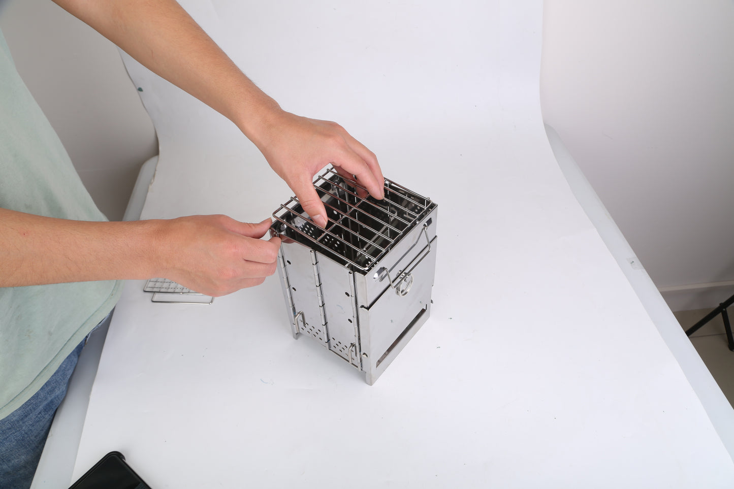 Compact Foldable Solid‑Fuel Stove with Carry Bag & Multi‑Fuel Support